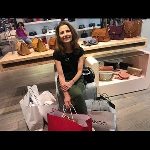 Meet your Posher, Carolyn